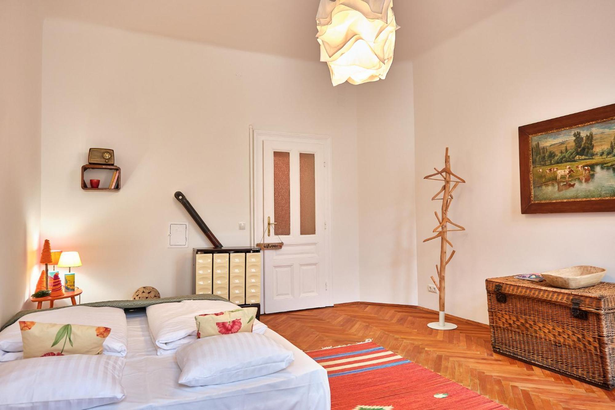 Slow Living I Schoenbrunn Und Park Naehe I Penzing Bahnhof Wien