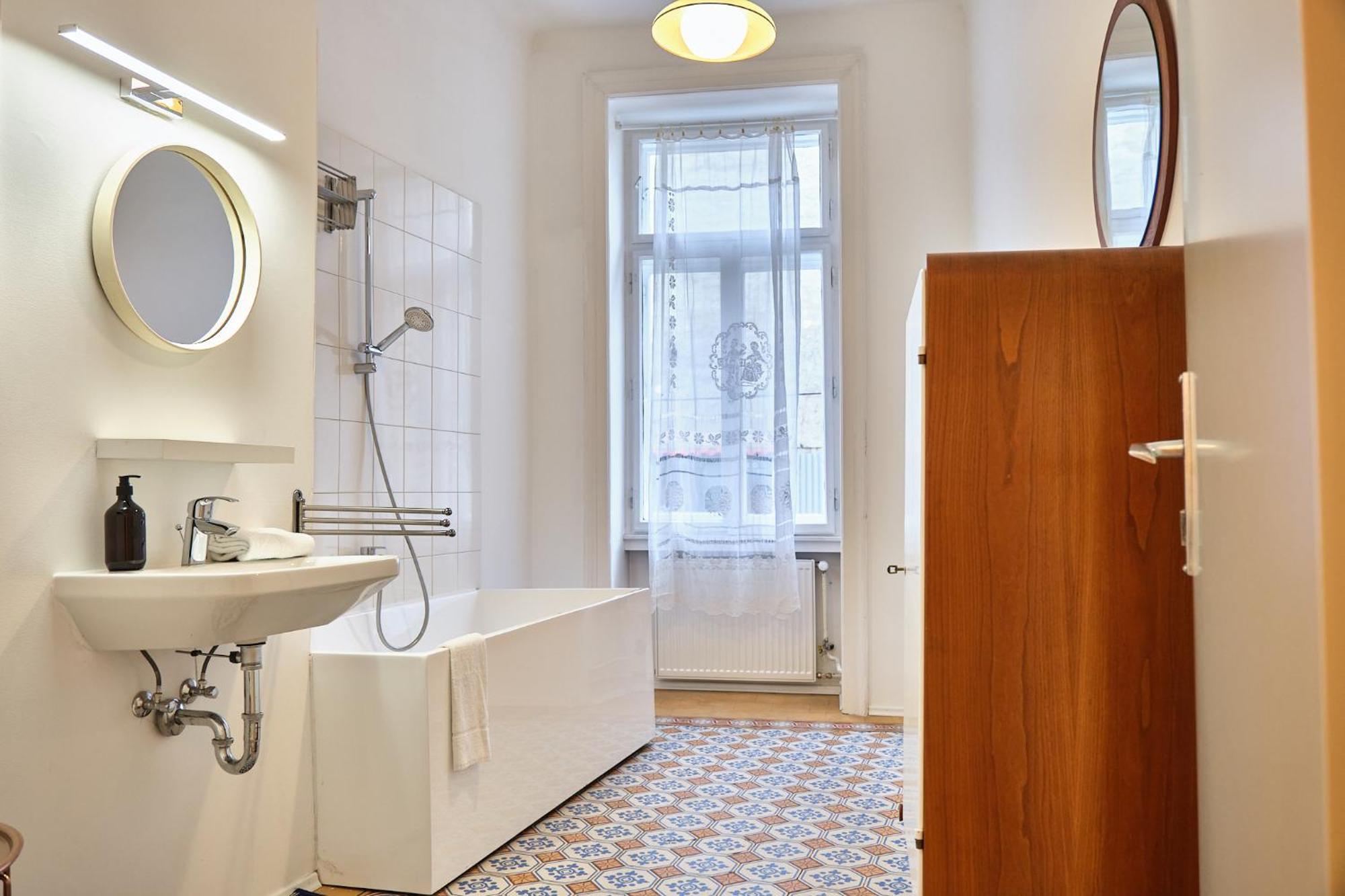 Slow Living I Schoenbrunn Und Park Naehe I Penzing Bahnhof Apartment
